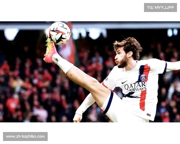 克瓦拉茨赫利亚格鲁吉亚家乡树立广告牌庆祝其成功